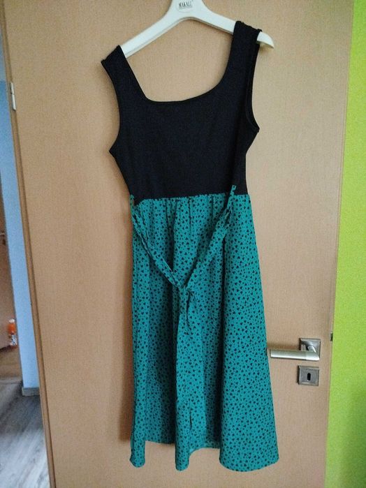 Sukienka letnia na grubsze ramiączka doł w czarne groszki