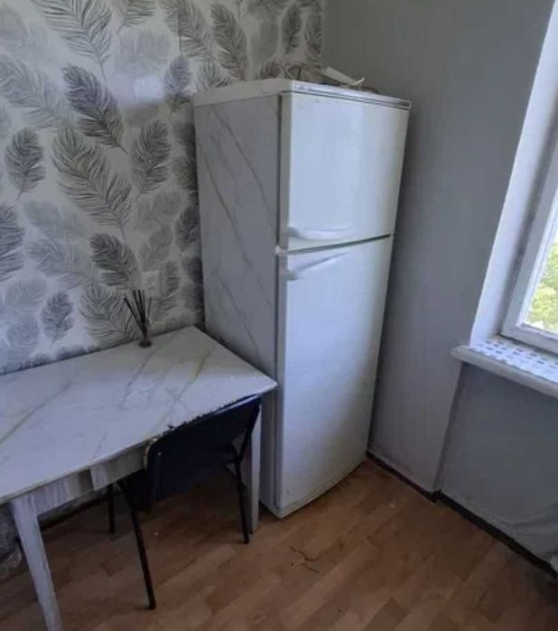 1-кімнатна в житловому стані з газовою колонкою в районі 12 КВАРТАЛА (720319)