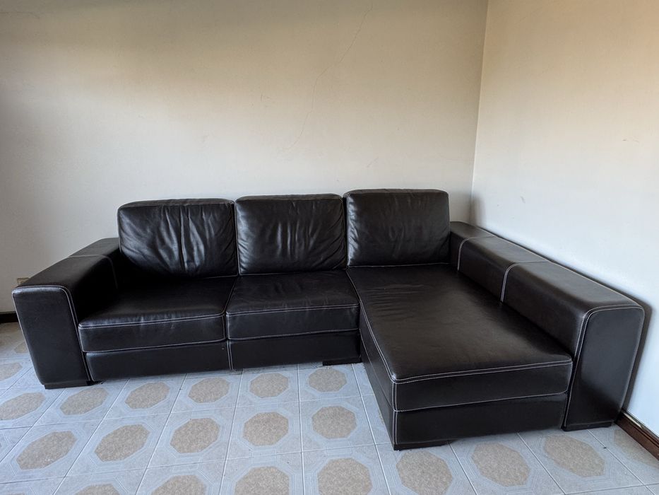 Sofá em Pele com chaise longue