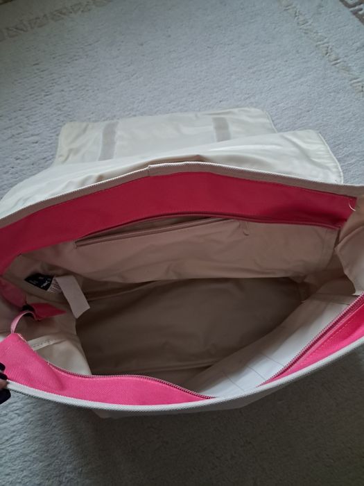 Torba na ramię większa niż A4