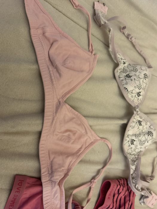 Staniki male 4 szt piersze zerowki