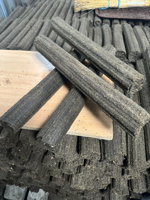 Брикети з чистого лушпиння соняшника