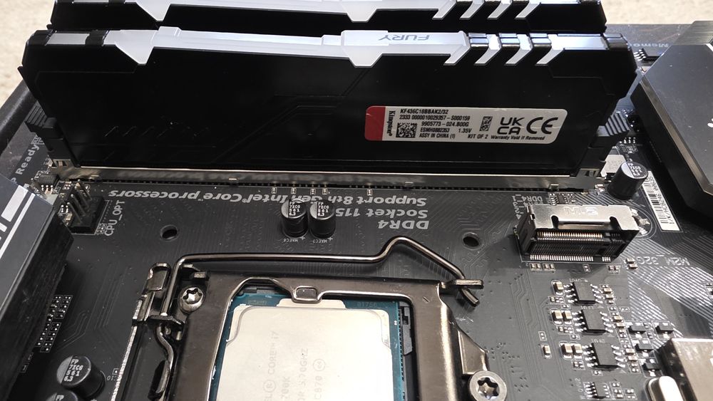 Intel I7 8700k + płyta Gigabyte Z370 AORUS Gaming 7 +  DDR4 2x16 GB