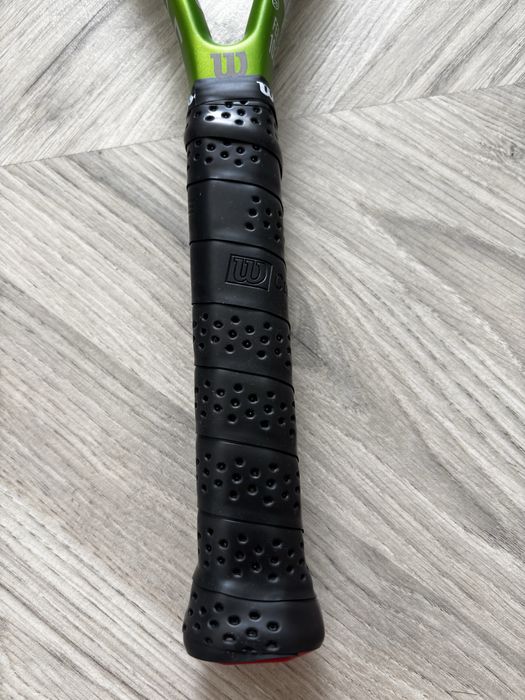 Wilson Blade Feel 103 - lekka dla kobiety