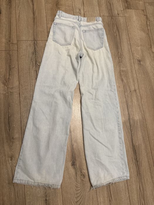 Niebieskie jeansy pull&bear