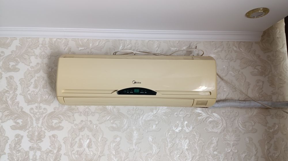 Кондиционер Midea