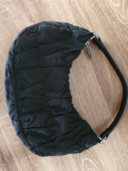 Czarna torebka MNG Ruffle