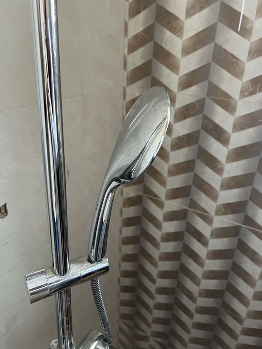 Chuveiro em muito bom estado