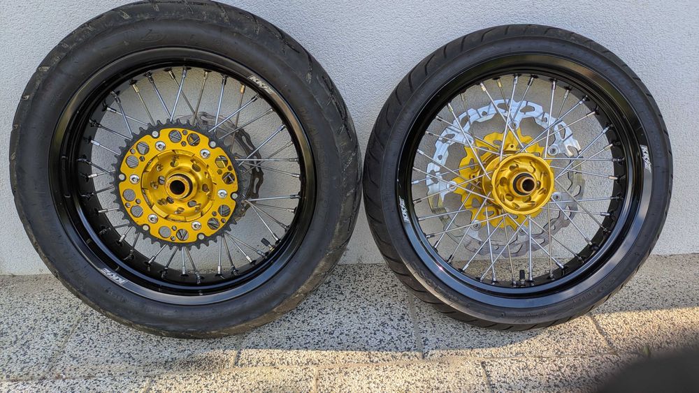 Koła supermoto Suzuki Rmz, 110/70-17 , 150/70-17, KME