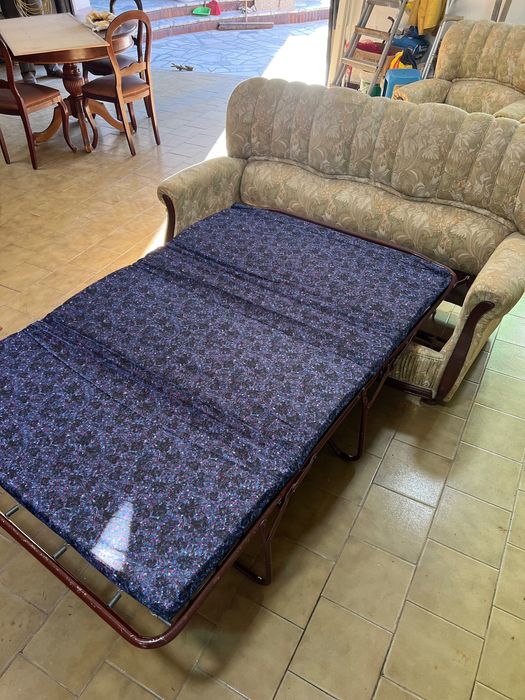 Sofá Cama com Colchão e Poltronas