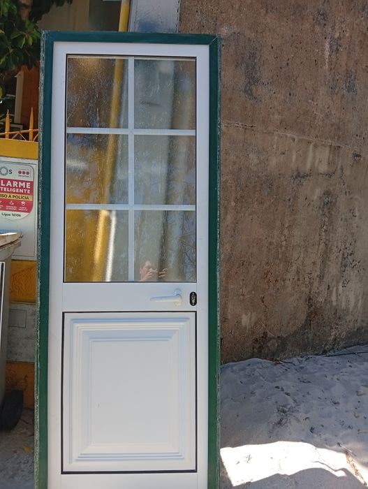 Porta alumínio branco lacado vidro duplo quadriculado fosco