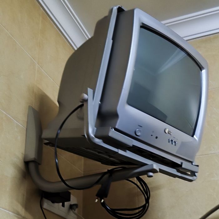 TV mais suporte em conjunto