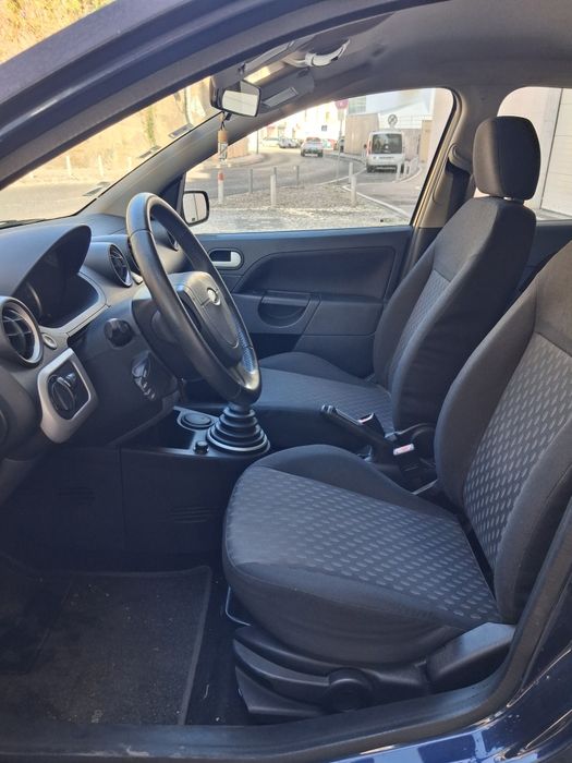 Ford Fiesta 1.25i-16v Xtrend 5p 2004