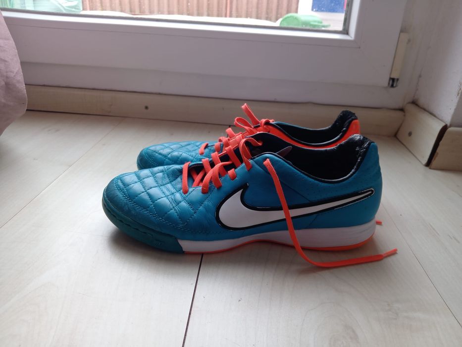 Футзалки, сороконожки, adidas mundial, Nike gato, lunargato, streetgat