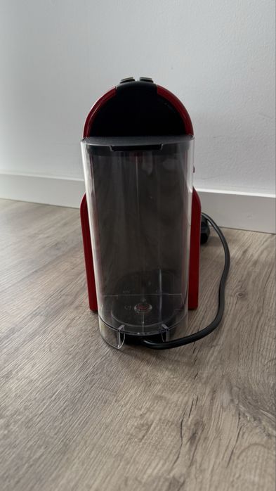 Máquina café Nespresso Inissia - Vermelha
