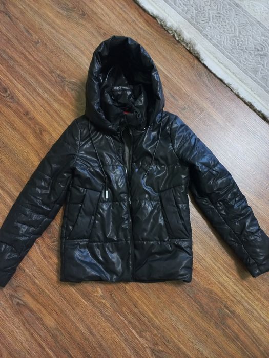 Курточка осінь 146 р