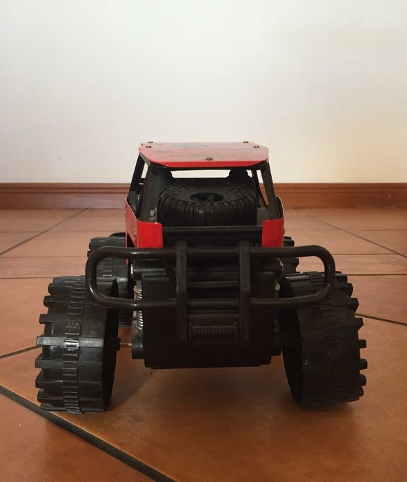 Carro todo o terreno novo / Envio a cargo do comprador.