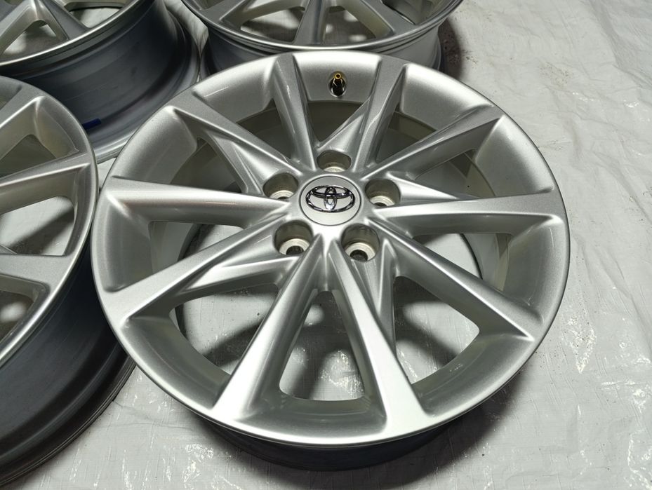 Felgi Aluminiowe 17 Cali Toyota Prius Plus 5#114,3 Oryginał