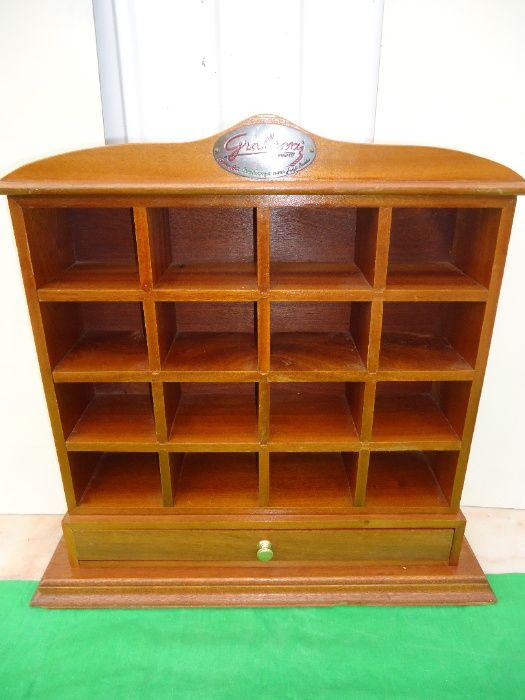 Móvel / Expositor - C/ Gaveta