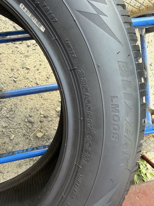 225/65/17 R17 Brigestone Blizzak LM005 зима 1 шт