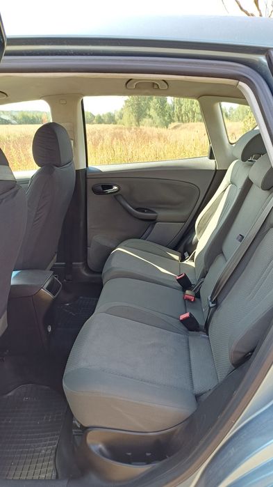 Seat Toledo 2004 року.