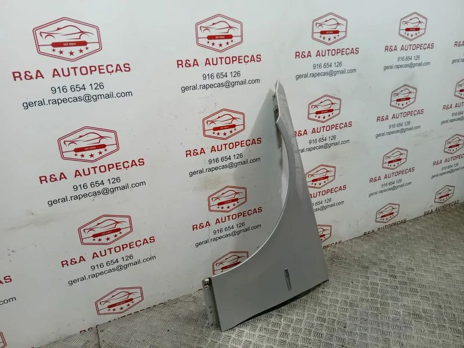 Guarda Lamas Frente Frontal Esquerdo Mercedes Class CW204 Original