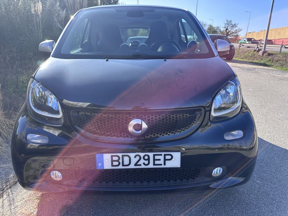 Smart Fortwo 2018 | Teto Panorâmico | GPS | Estofos em Pele | 103.473 km