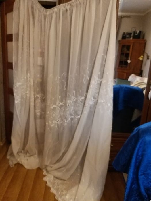 Piękna firanka do salonu