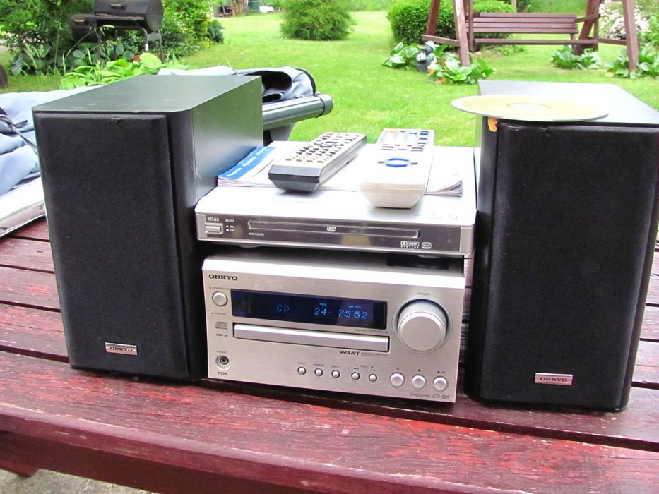 Mini wieża - amplituner stereo Onkyo CR-325 RDS CD/MP3/DVD audio in DVD 2x kolumny 2 piloty