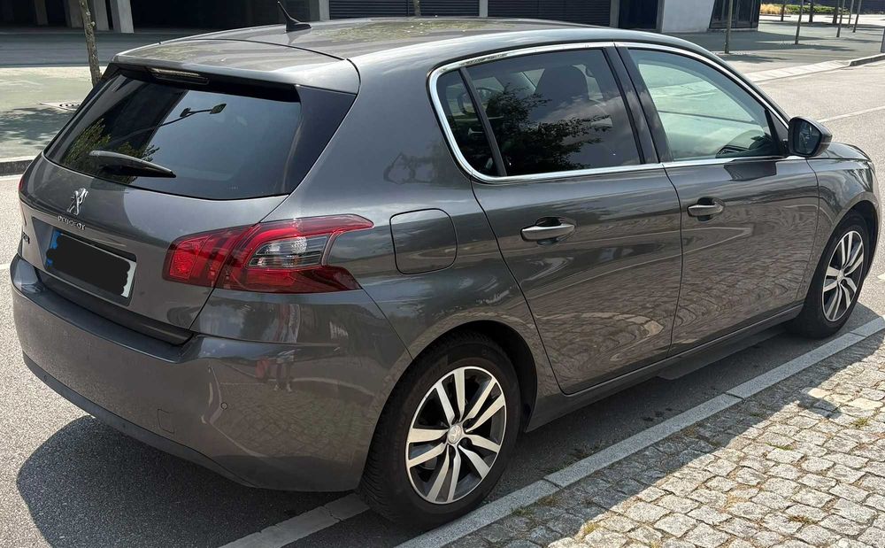 PEUGEOT 308 1.2 PureTech Business Line