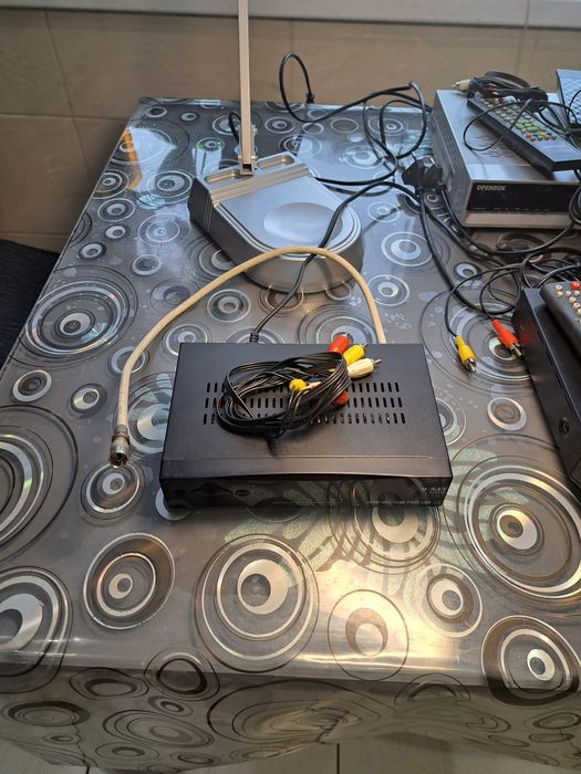 Елекроніка,плеєр, тюнера