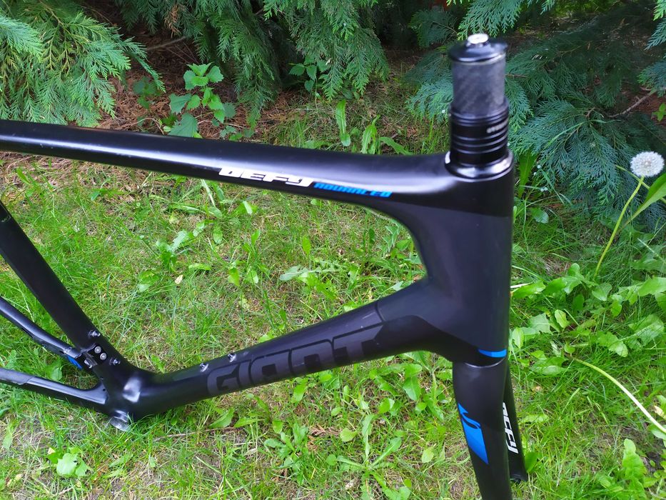 Giant Defy Advanced PRO 0 rama  szosowa CARBON  Over Drive Uszkodzona  Polecam
