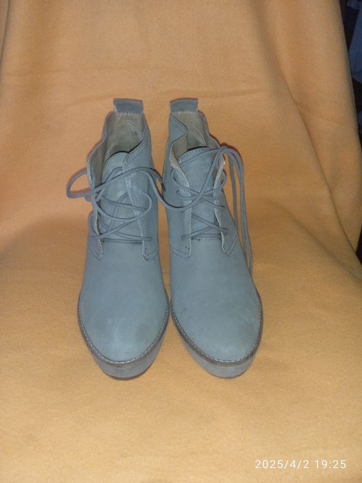 Nowe buty na koturnie