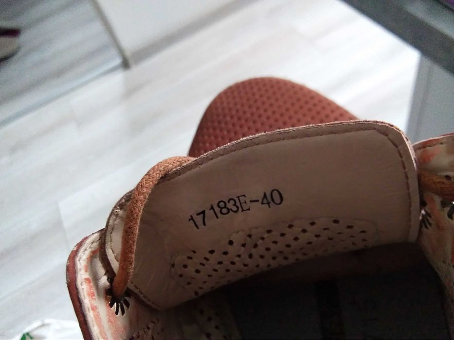 Buty męskie numer 40