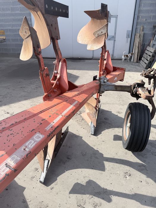 Pług Kuhn 4 skibowy obrotowy Kuhn master 120
