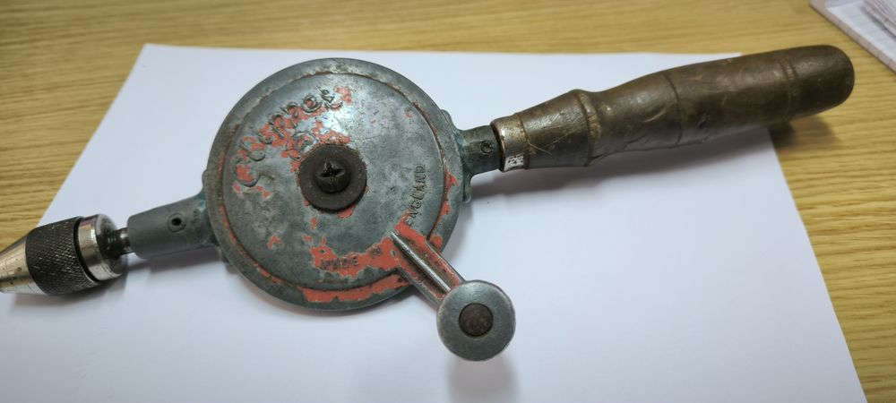 Máquina de furar
