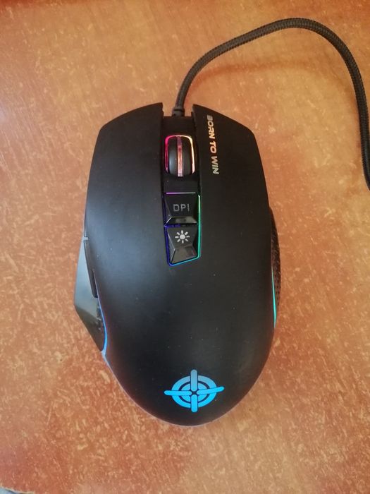 Продам геймерскую компьютерную мышь GamePro Nitro GM365