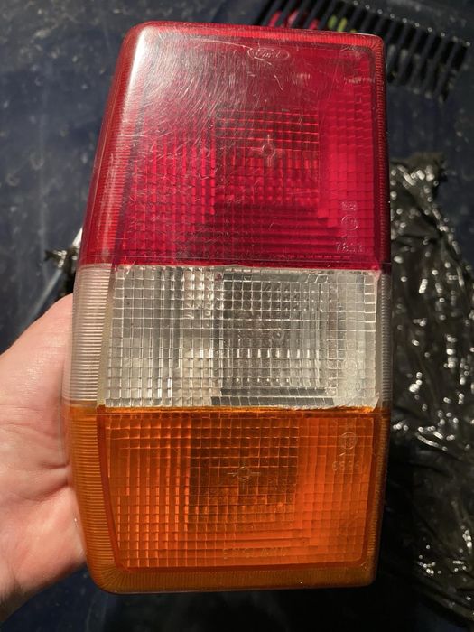 Задній габаритний ліхтар Ford Fiesta Mk1