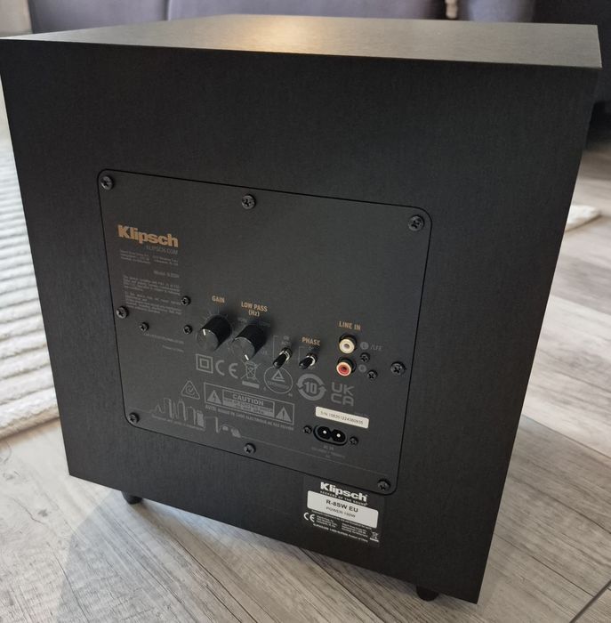 Subwoofer aktywny klipsch R-8SW