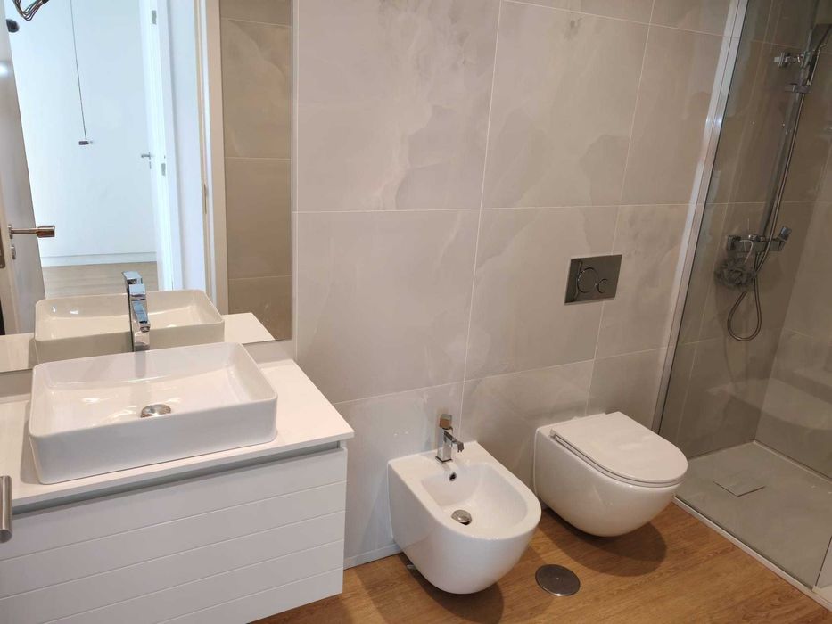 Moradia T2  , remodelada e mobilada