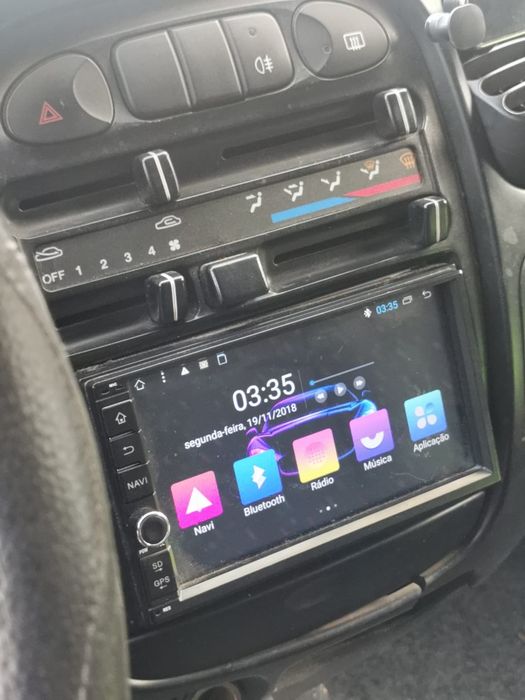 Hyundai H1 alcatifada e isolada
