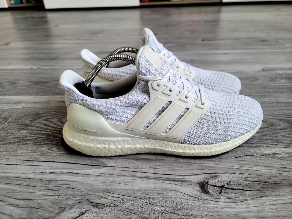 Продам фірмові кросівки Adidas Ultraboost 1.0