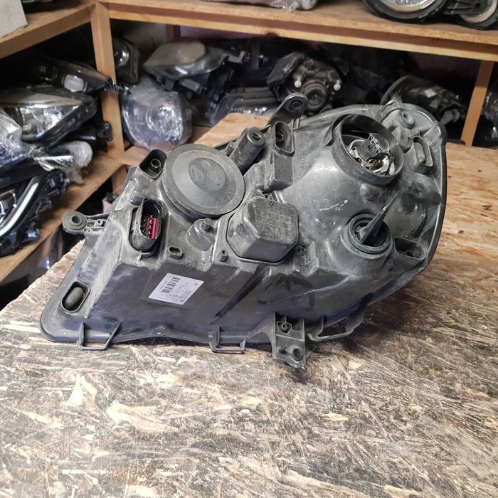 lampa przód VW Polo 4 6Q1