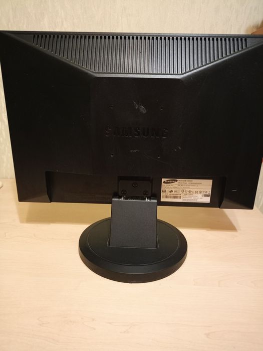 монітор Samsung SyncMaster 923NW.