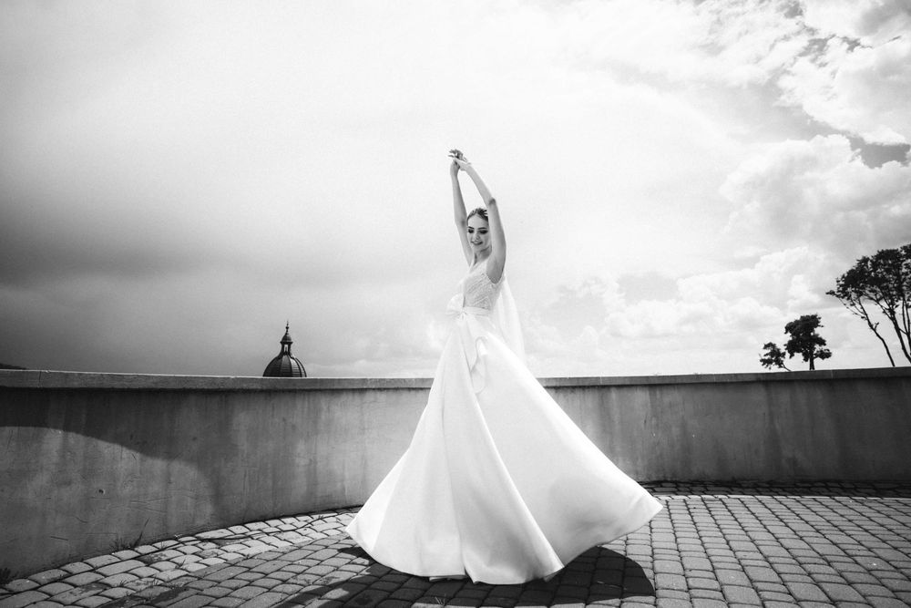 Продам весільну сукню в ідеальному стані