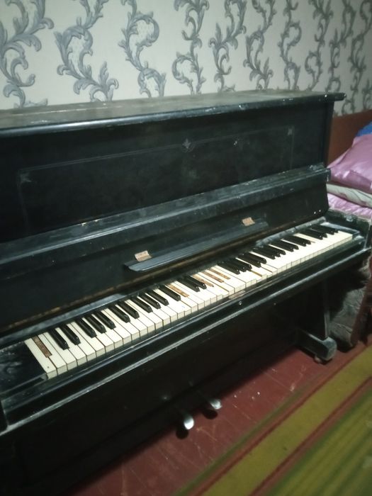 Віддам піаніно, самовивіз
