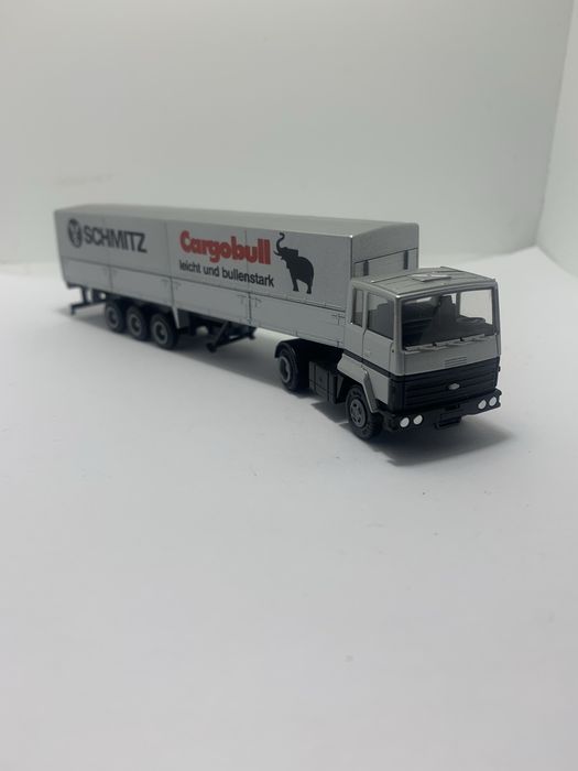 Ford Herpa escala 1/87
