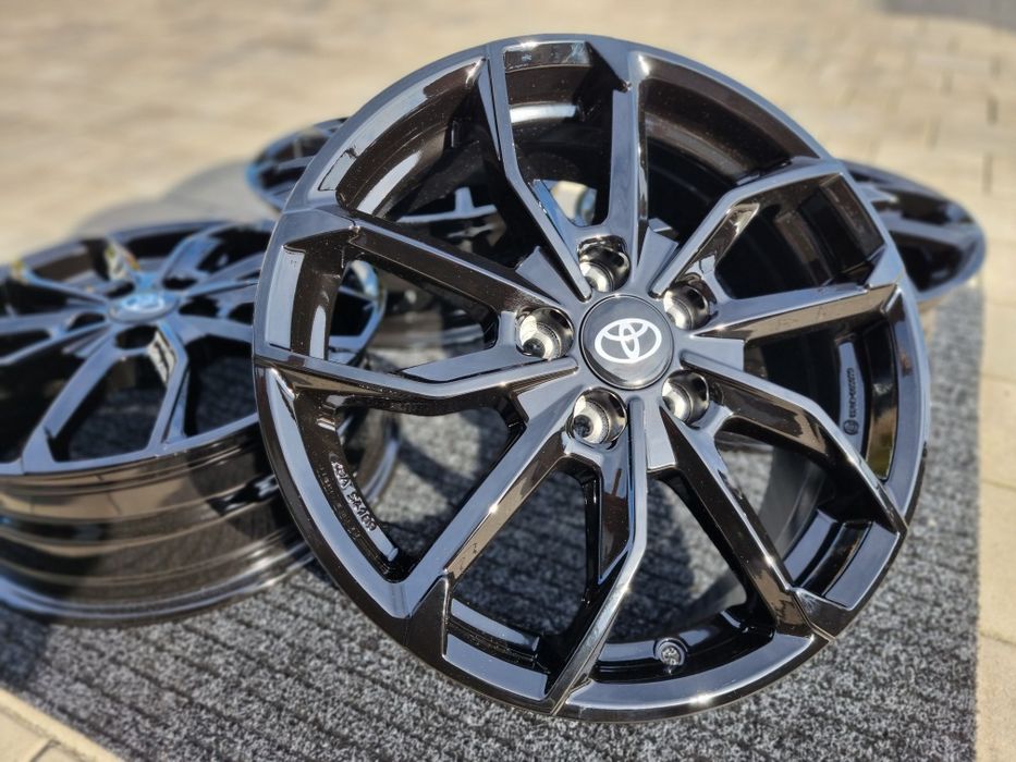 Toyota Yaris 16" Felgi aluminiowe 5x100 Yaris IV 2020- Czarne alufelgi