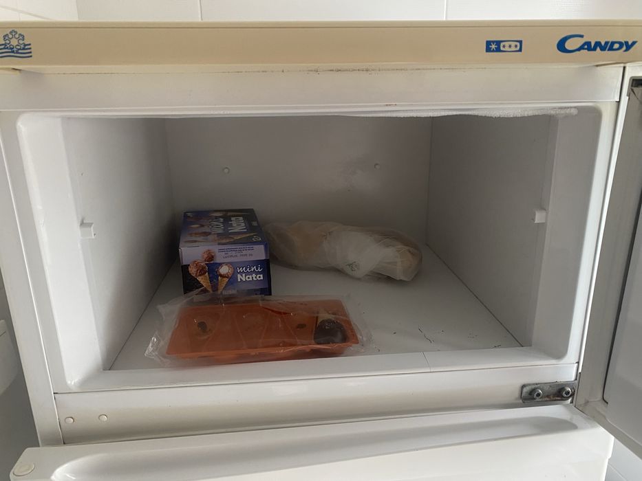 Frigorífico Candy Usado – A Funcionar Perfeitamente