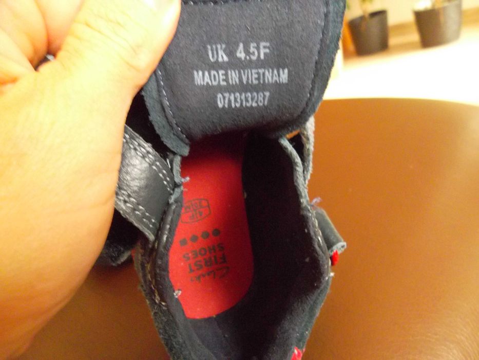 Pół buty dla dziecka roz 20 Clarks